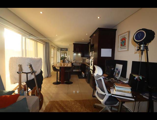 1 BEDROOM PROPERTY TO RENT IN WYNBERG UPPER